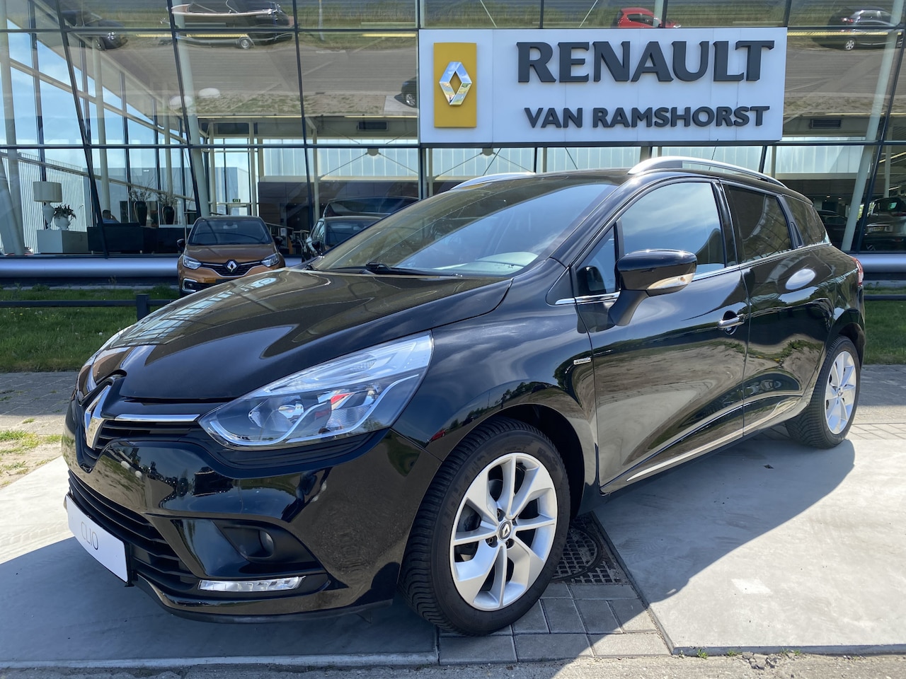 Renault Clio Estate - 1.5 dCi 90Pk ECO Expression Short Lease Zakelijk Excl. btw - AutoWereld.nl