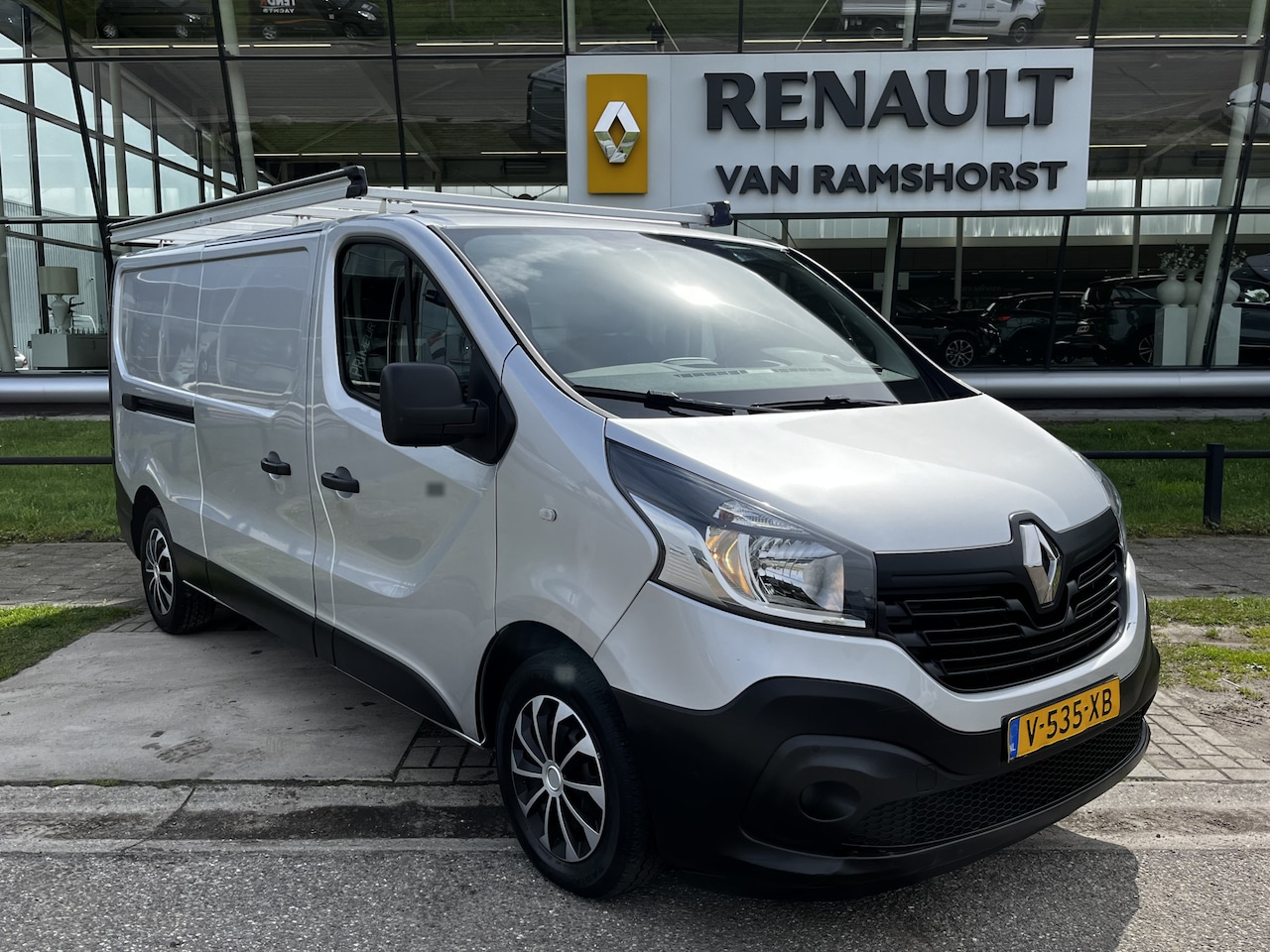 Renault Trafic - 1.6 dCi T29 L2H1 Work Edition Energy / Prijs EX. BTW / 125 PK / Trekhaak / PDC. Achter / A - AutoWereld.nl