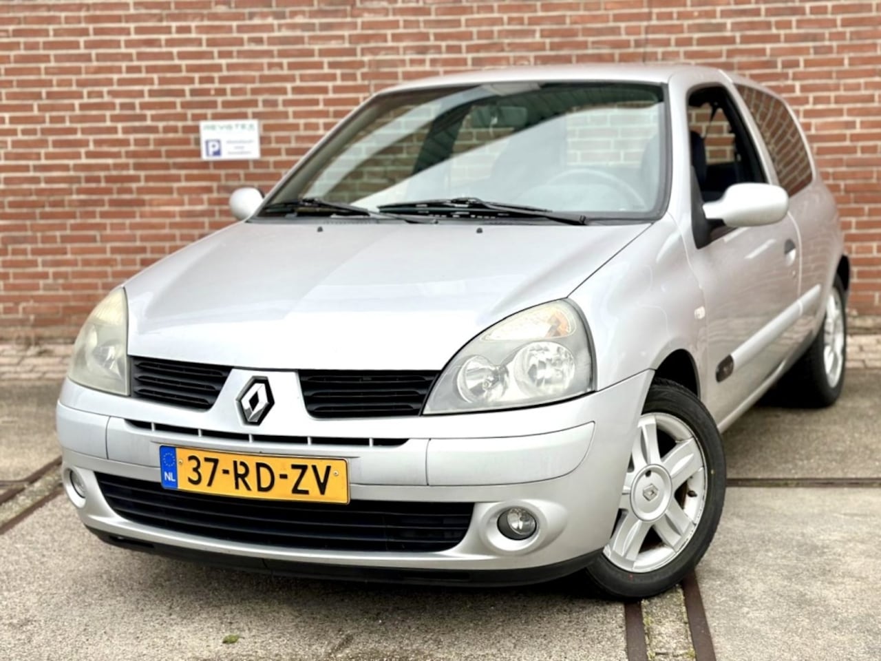 Renault Clio - 1.2-16V Auth.Comf. - AutoWereld.nl