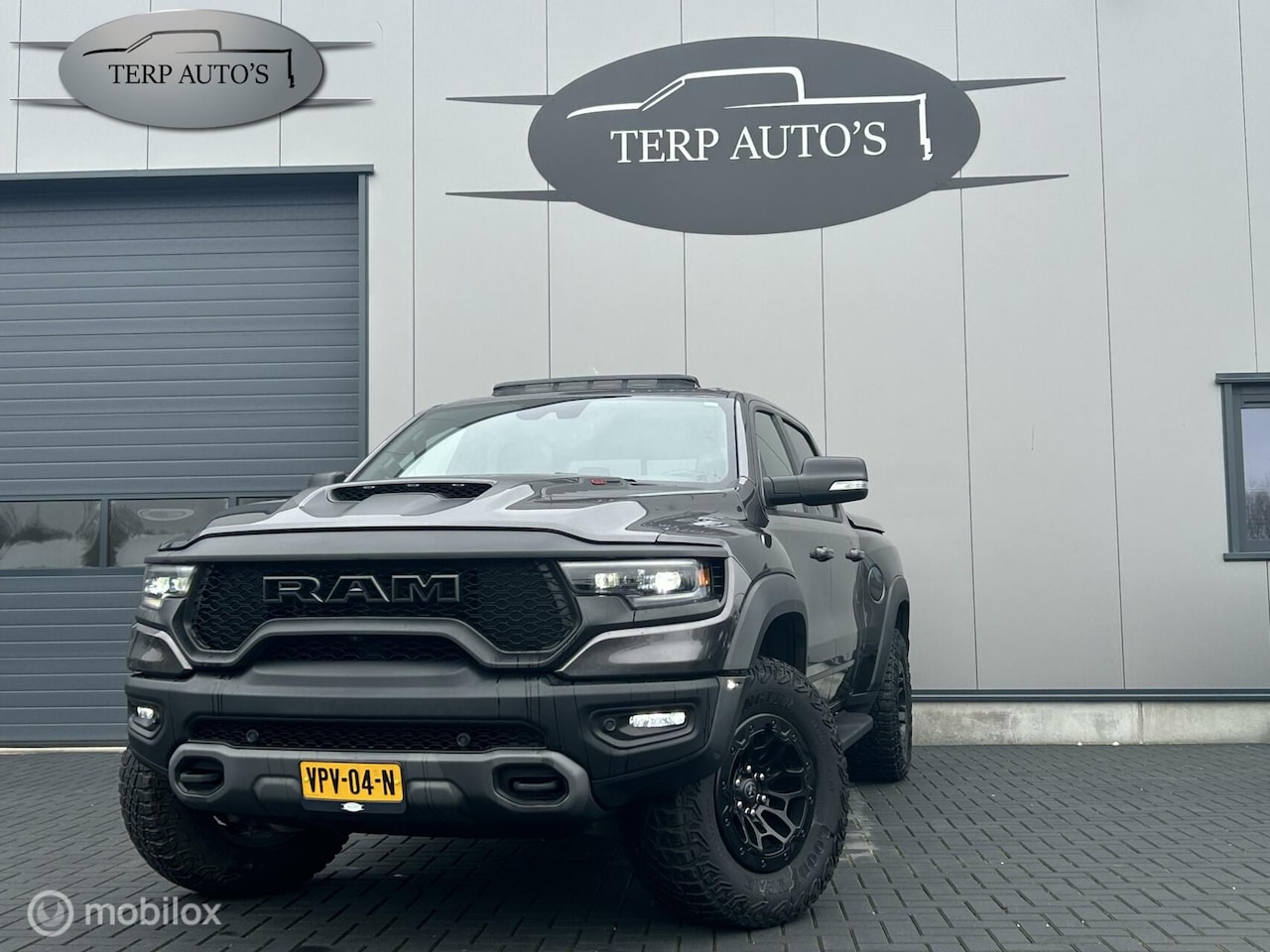 Dodge Ram 1500 - 4X4 6.2 V8 4x4 Crew Cab TRX - AutoWereld.nl