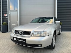 Audi A4 Limousine - 1.6 Advance