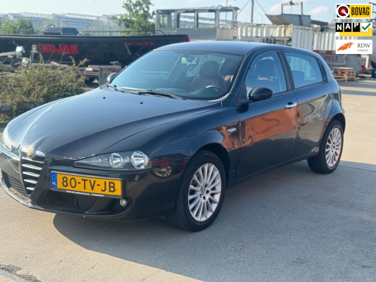 Alfa Romeo 147 - 1.6 T.Spark Veloce Business 5deurs clima rood leer interieur - AutoWereld.nl