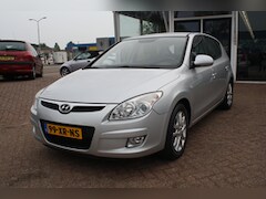 Hyundai i30 - 1.6i Dynamic Luxe