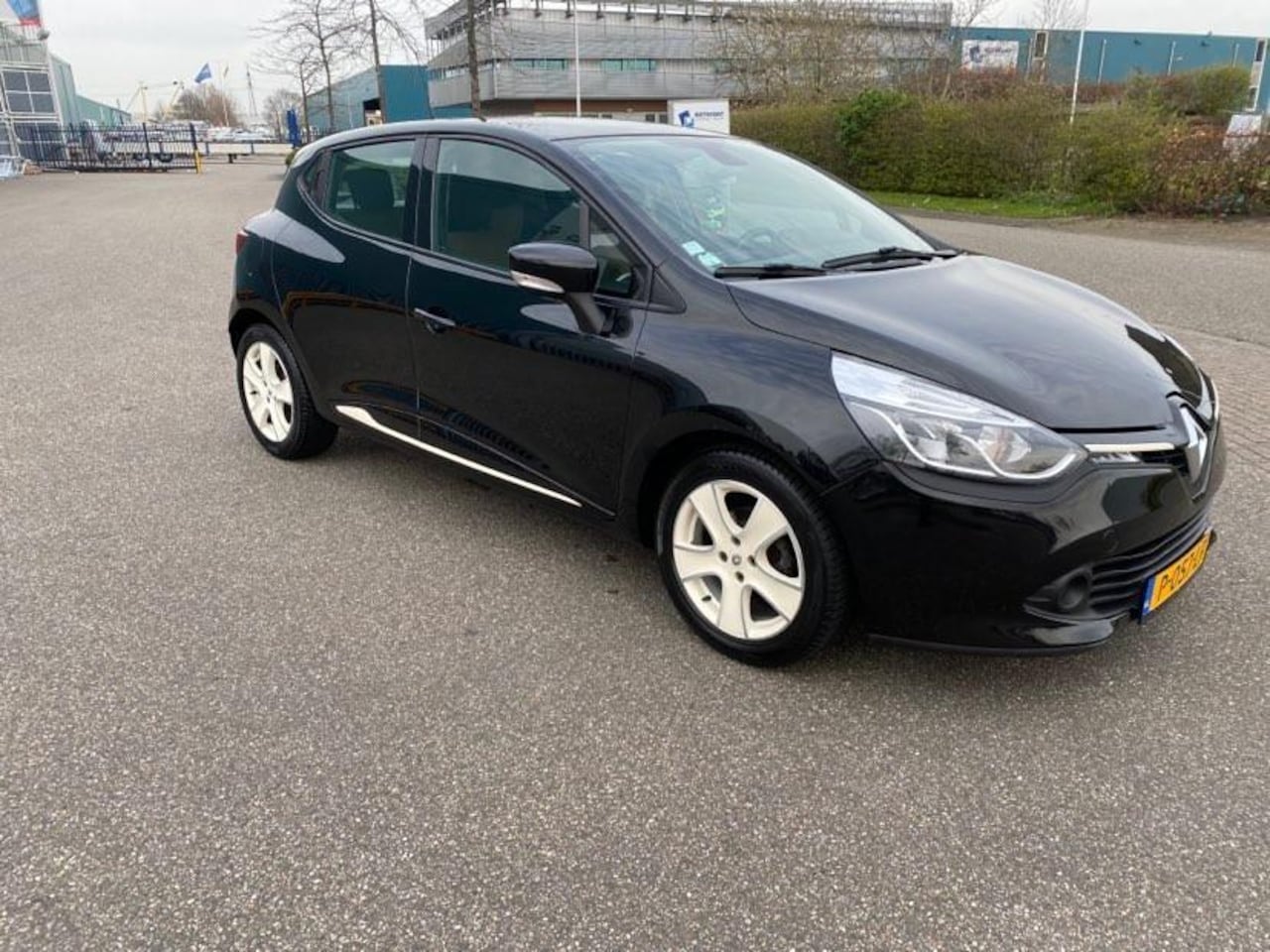 Renault Clio - TCe 90 Energy Expression - AutoWereld.nl