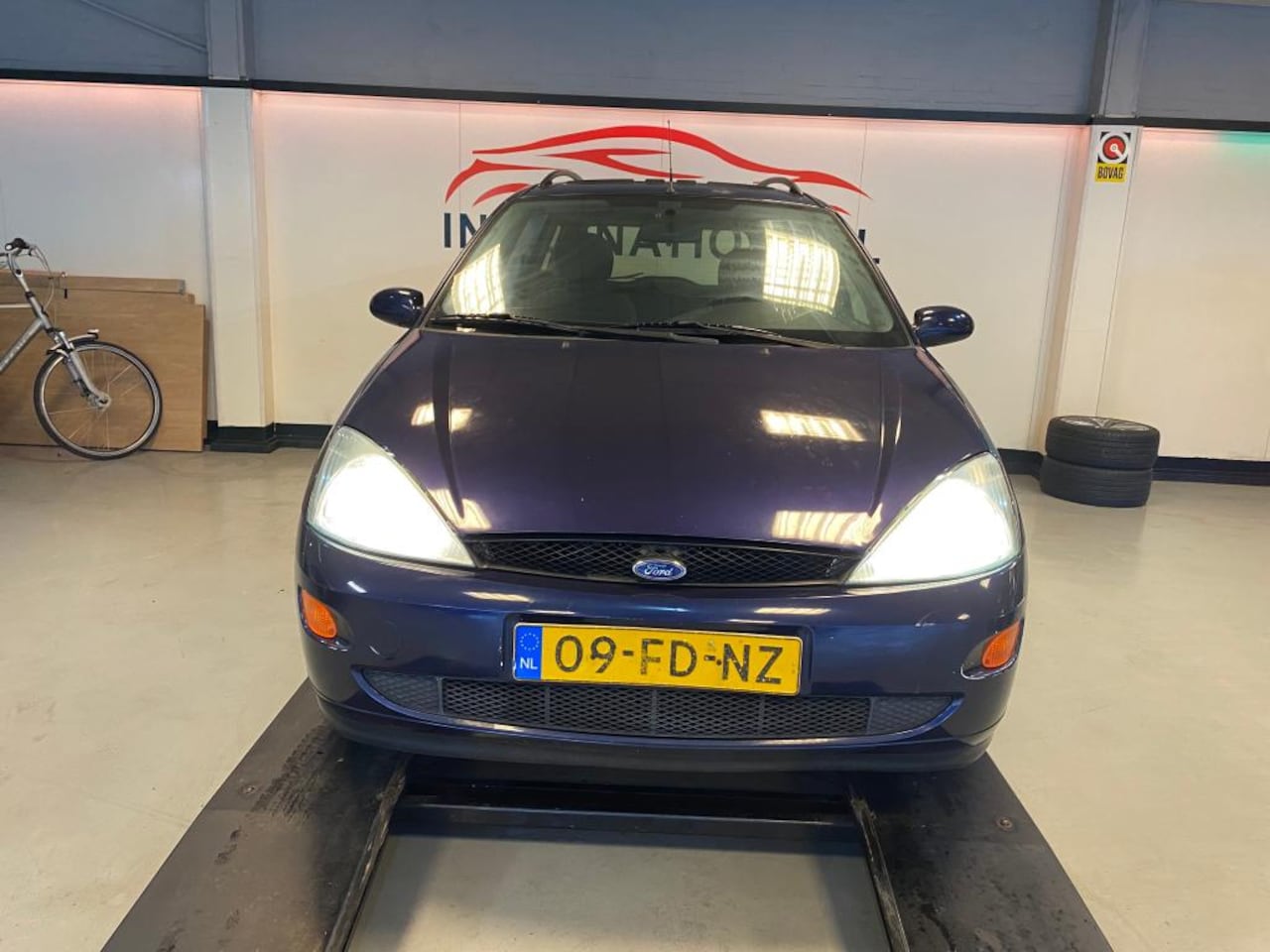 Ford Focus Wagon - 1.6i 16V Ghia - AutoWereld.nl