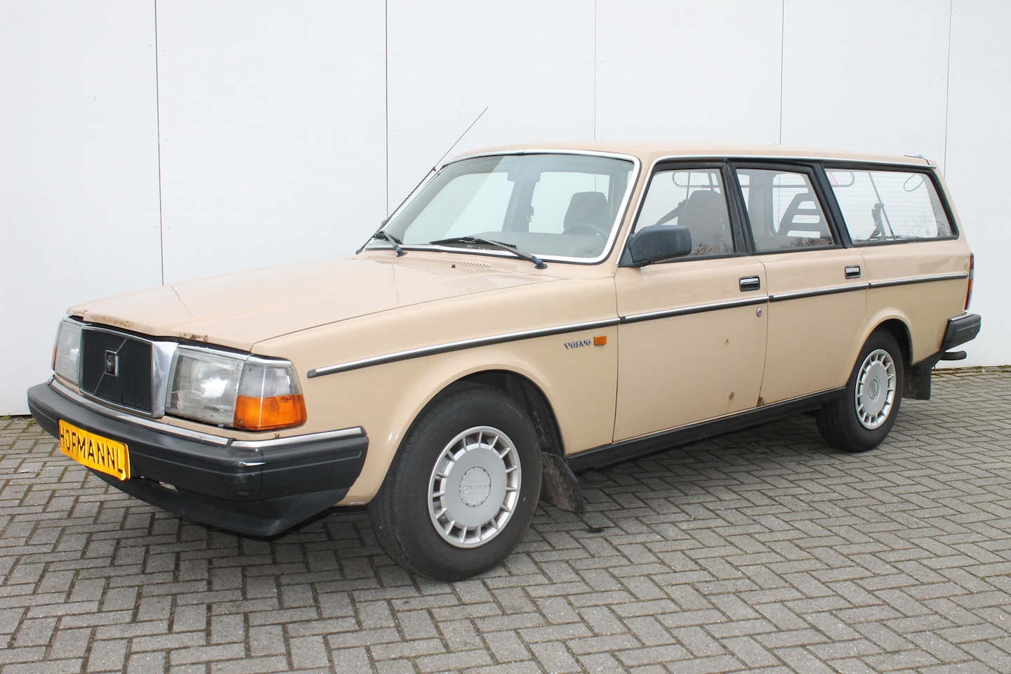 Volvo 240 - Diesel met Overdrive - AutoWereld.nl