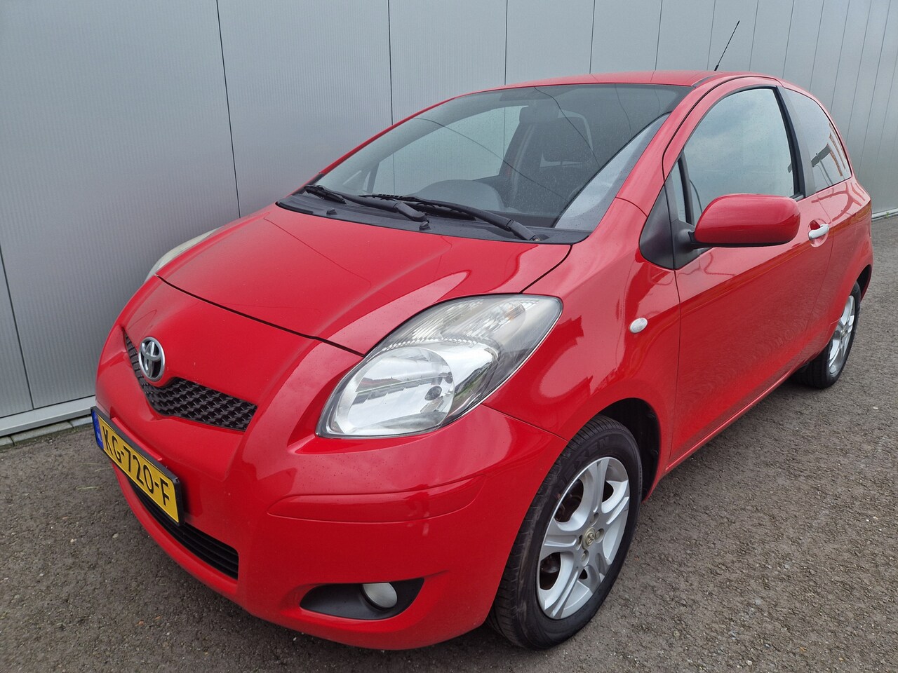 Toyota Yaris - 1.0 VVTi Cool 1.0 VVTi Cool - AutoWereld.nl