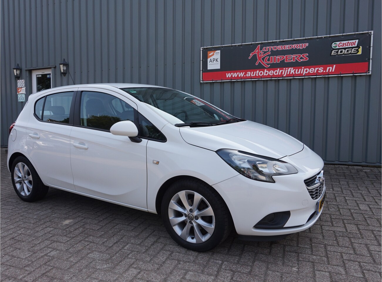 Opel Corsa - 1.4 Edition Airco.Cruise.Lm.velgen.Electr.pakket - AutoWereld.nl