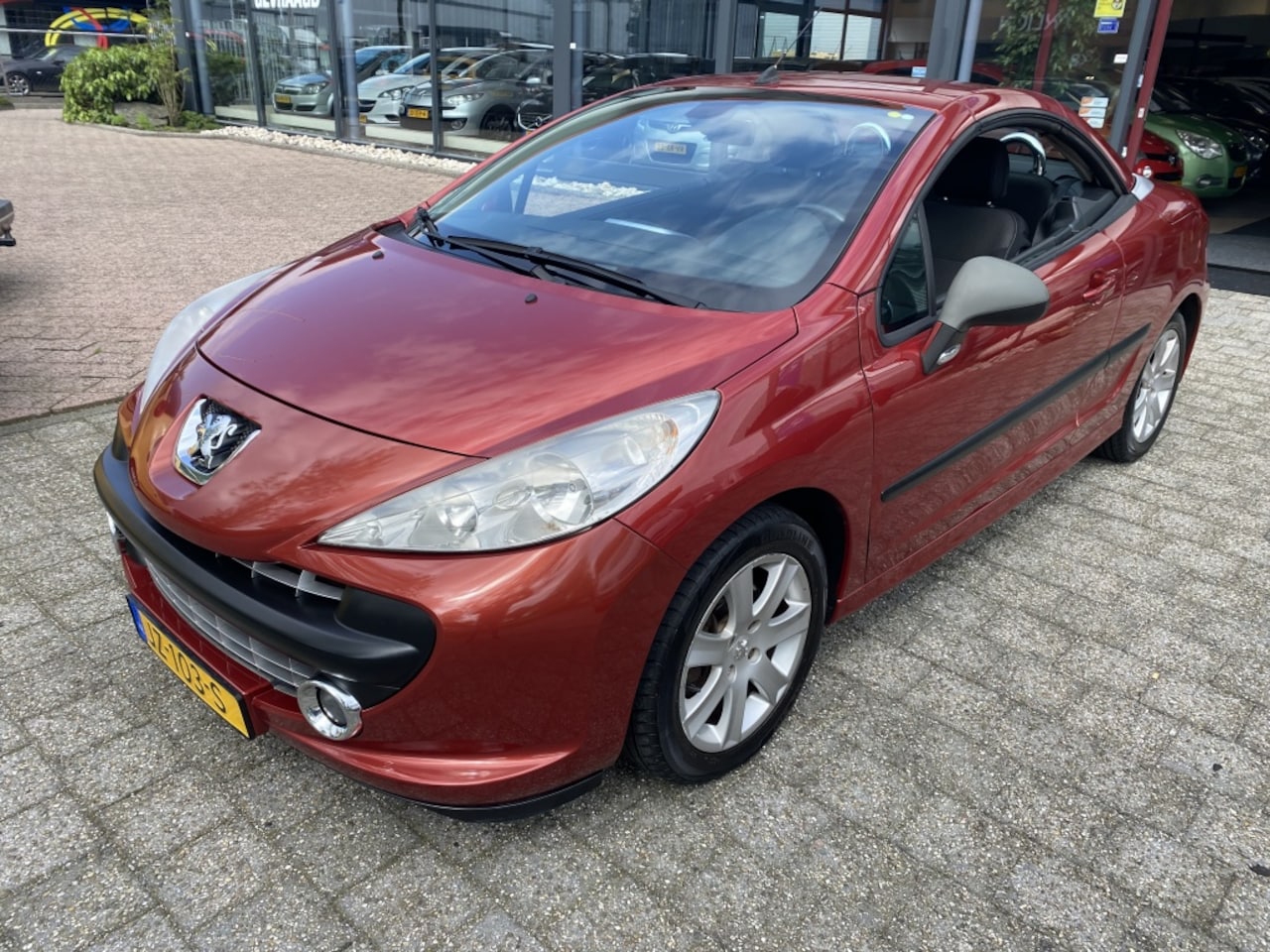 Peugeot 207 CC - 1.6 VTi AIRCO NW aPK BJ 2008 !!! - AutoWereld.nl