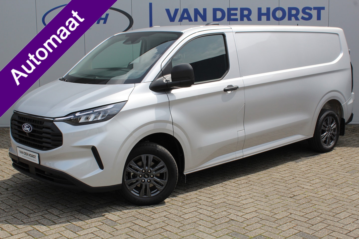 Ford Transit Custom - 320 2.0-136pk TDCI L2H1 ´Trend´ AUTOMAAT ! Overtuig u van de rijkwaliteiten van dit nieuwe - AutoWereld.nl