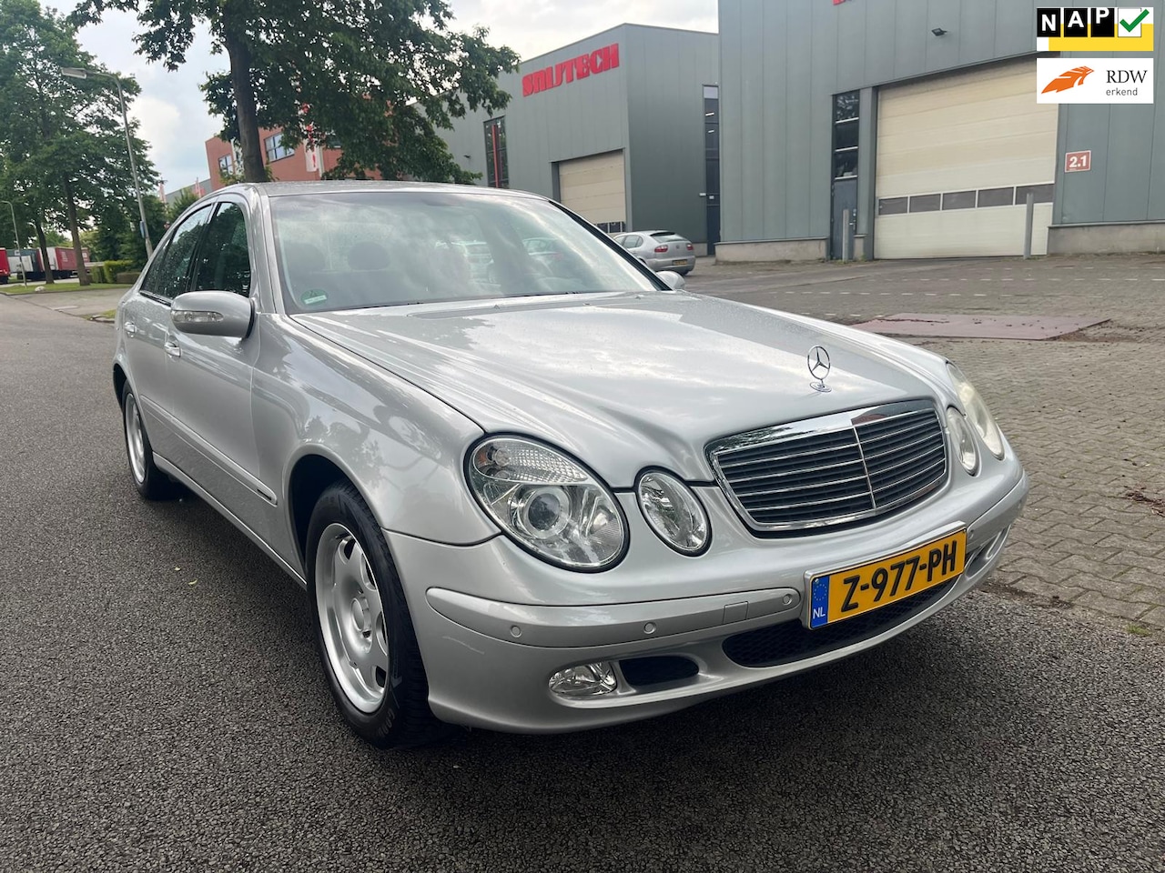 Mercedes-Benz E-klasse - 240 Classic super nette auto 148000 km eerste eigenaar - AutoWereld.nl