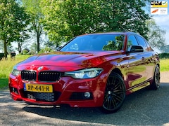 BMW 3-serie - 318i Edition M Sport Shadow High Executive