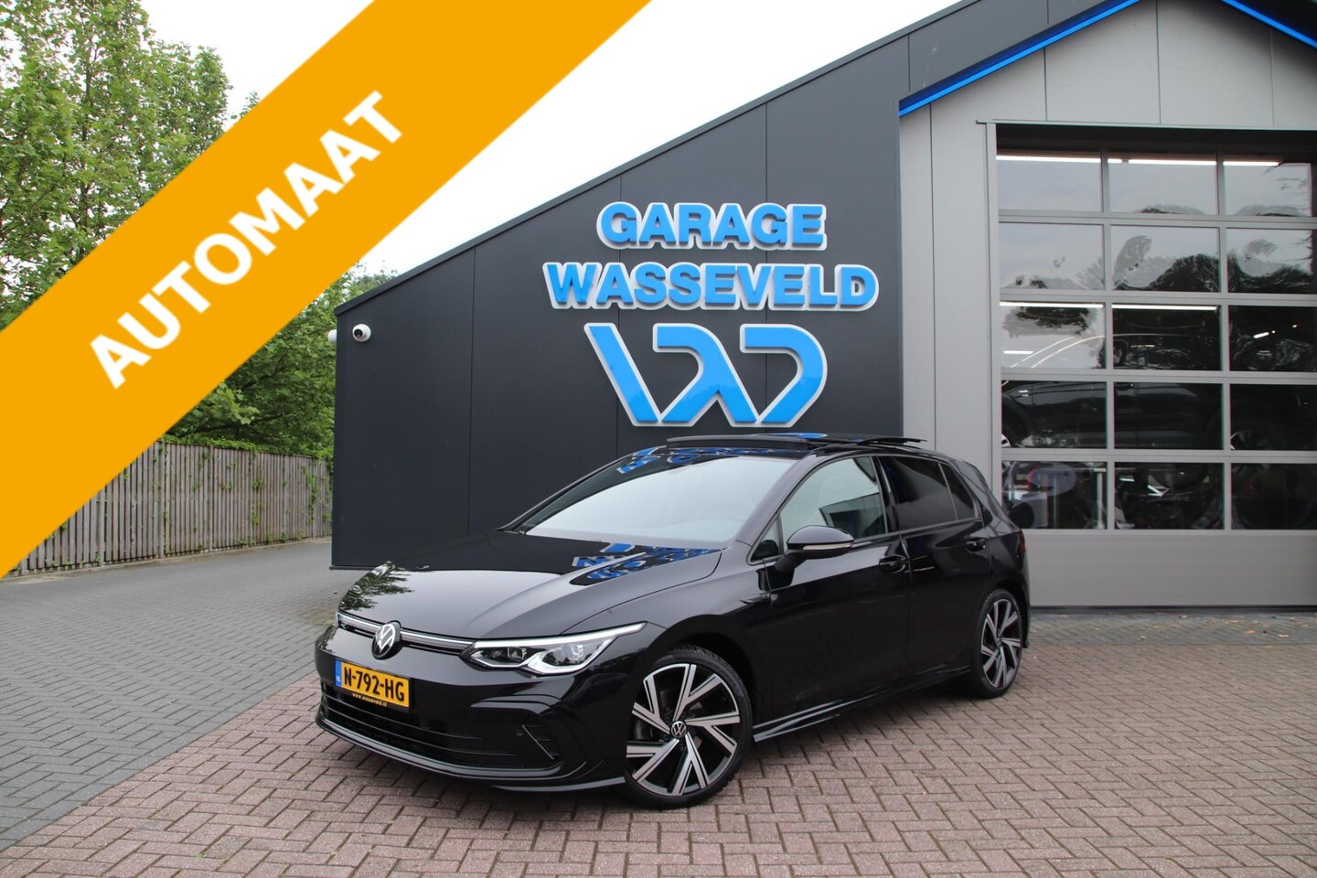 Volkswagen Golf - 1.5 eTSI R-Line 2x Pano/Schuif/kantel/ACC/Stoelverw/CarPlay - AutoWereld.nl