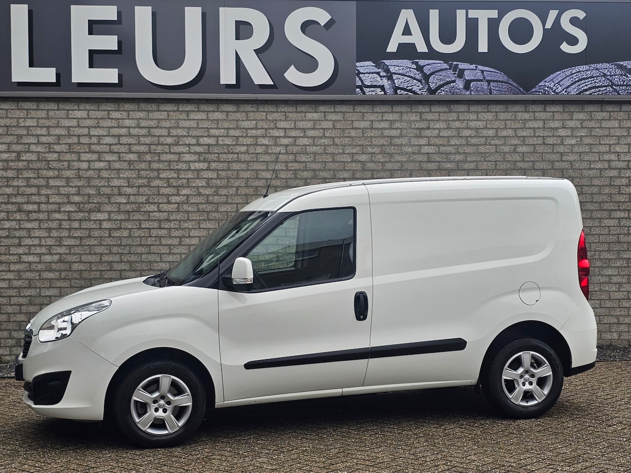 Opel Combo - 1.3 CDTi L1H1 Sport Airco/Ccr/Pdc/Lmv - AutoWereld.nl