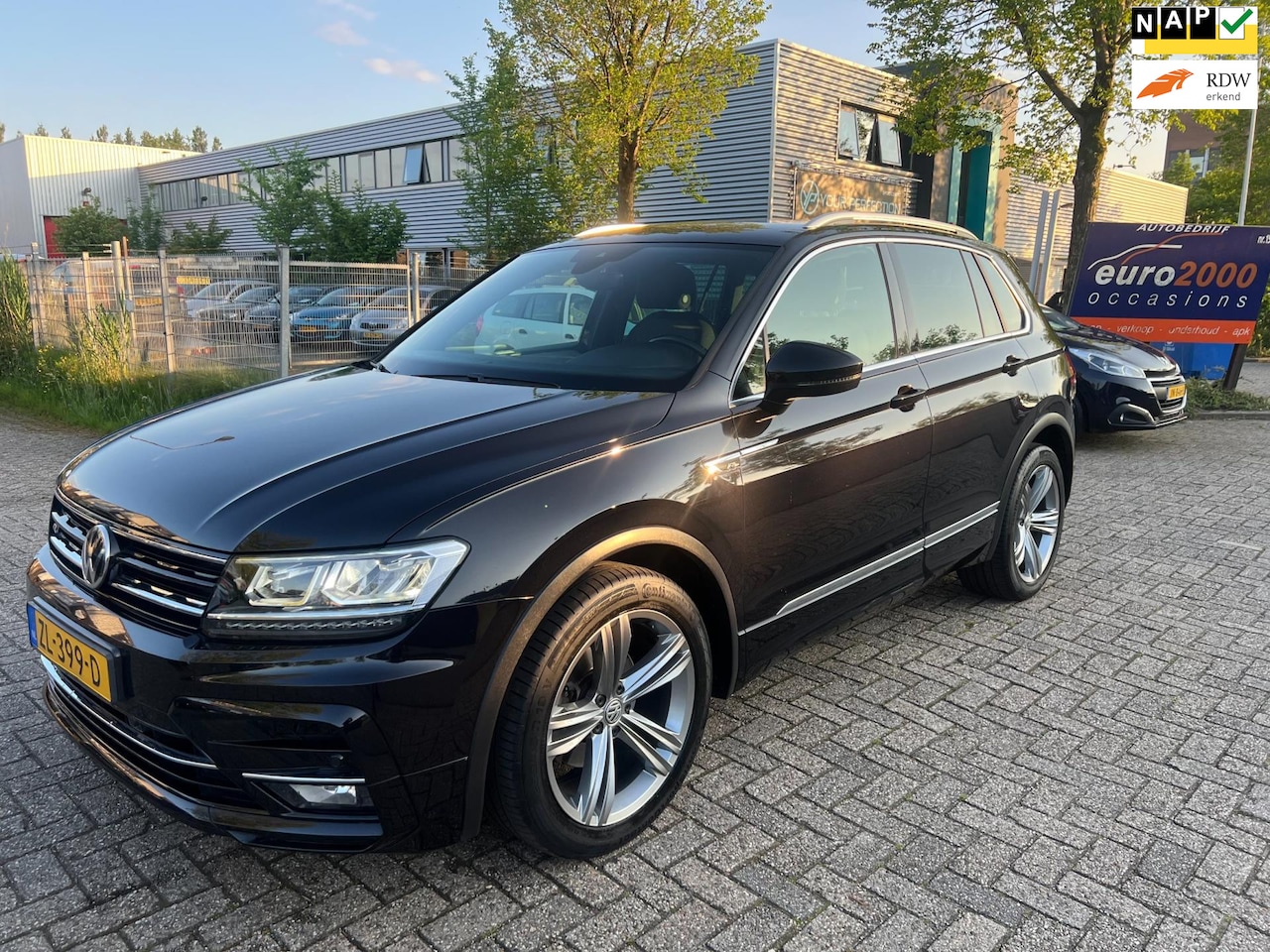 Volkswagen Tiguan - 2.0 TDI Business R - VIRTUAL - KEURIG ! - AutoWereld.nl