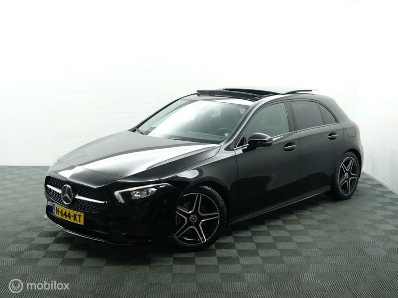 Mercedes-Benz A-klasse - 180 Business Solution AMG € 379 pm - AutoWereld.nl