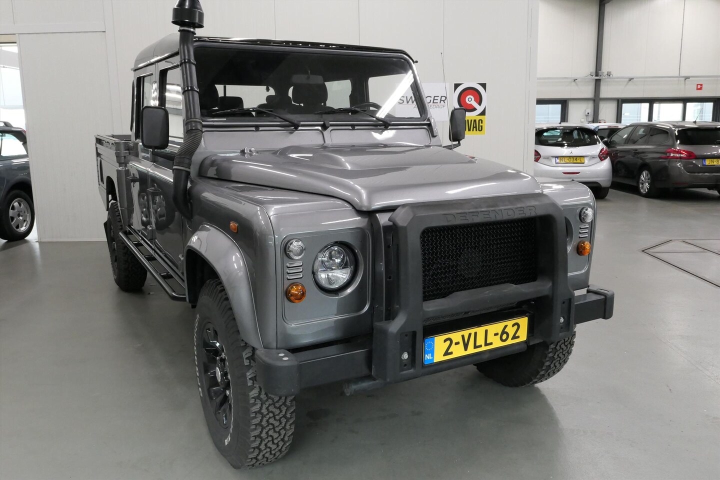 Land Rover Defender - 130 CREWCAB DC 4WD (Goed onderhouden) - AutoWereld.nl