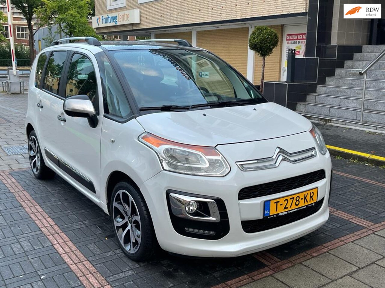 Citroën C3 Picasso - 1.2 PureTech Exclusive Cruise/Airco/Bluetooth - AutoWereld.nl