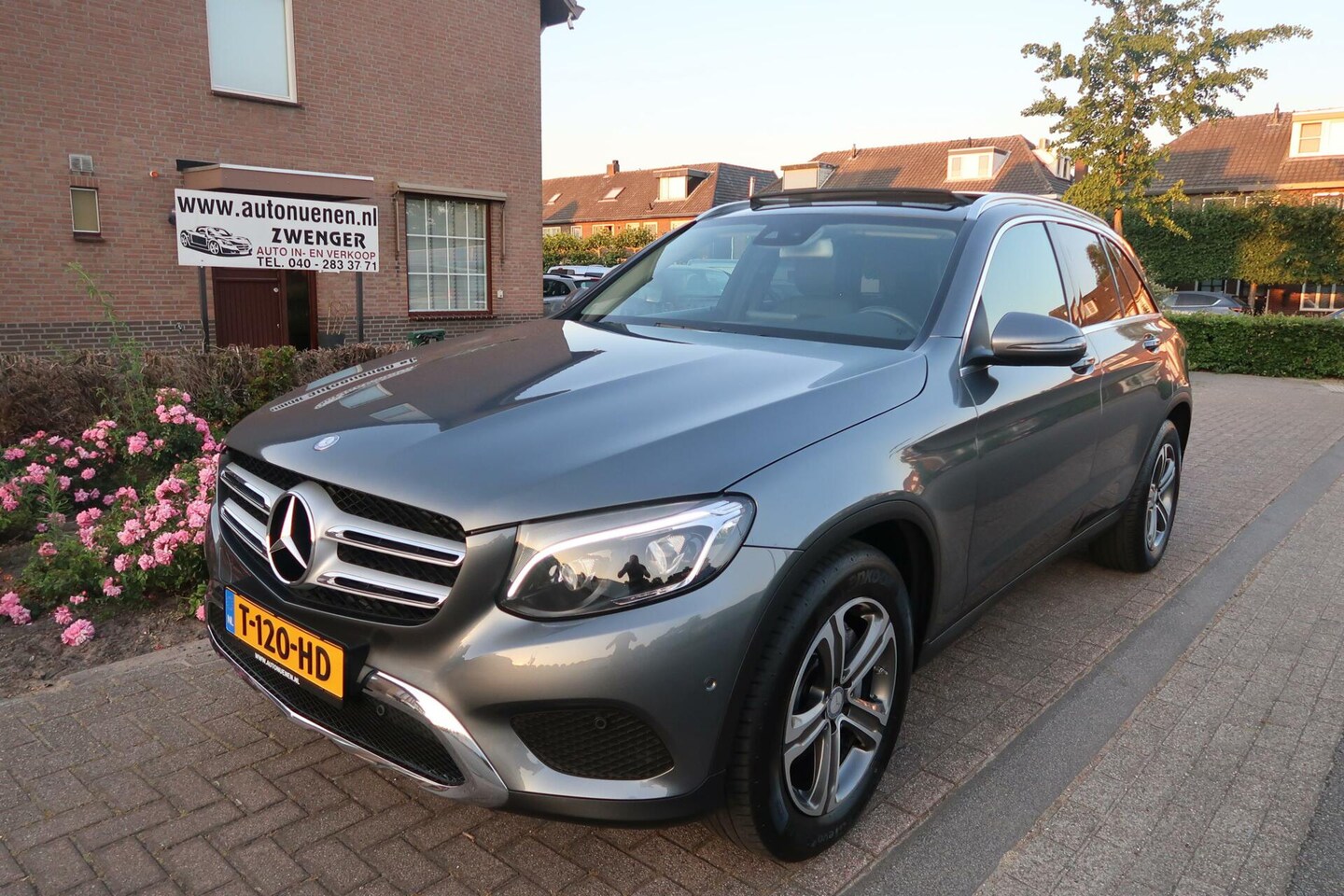 Mercedes-Benz GLC-klasse - 250 4MATIC AUT|PANORAMADAK|TREKHAAK|NAVIGATIE|STANDKACHEL|NIEUWSTAAT - AutoWereld.nl