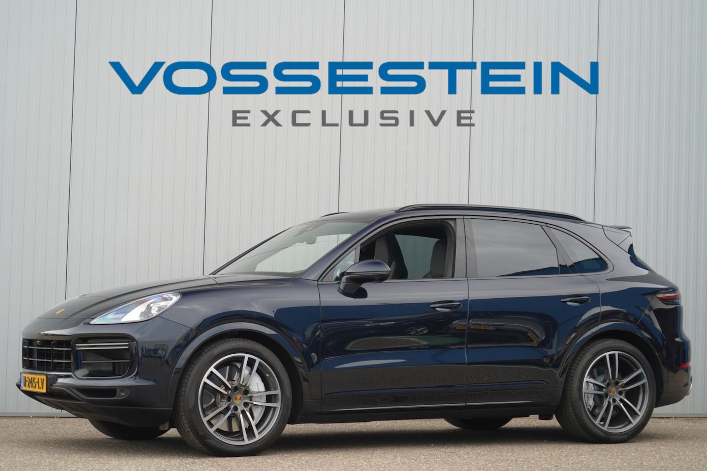 Porsche Cayenne - 4.0 Turbo / 550 PK / Sport Chrono / Pano / Side assist / PDCC / Nw. Prijs 235k / 360 camer - AutoWereld.nl