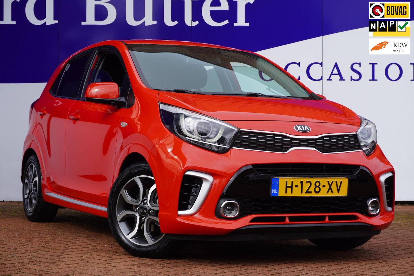 Kia Picanto - 1.0 MPi GT-Line Edition Parel-Rood,met+Volleder+Full,Navigatie+Camera - AutoWereld.nl