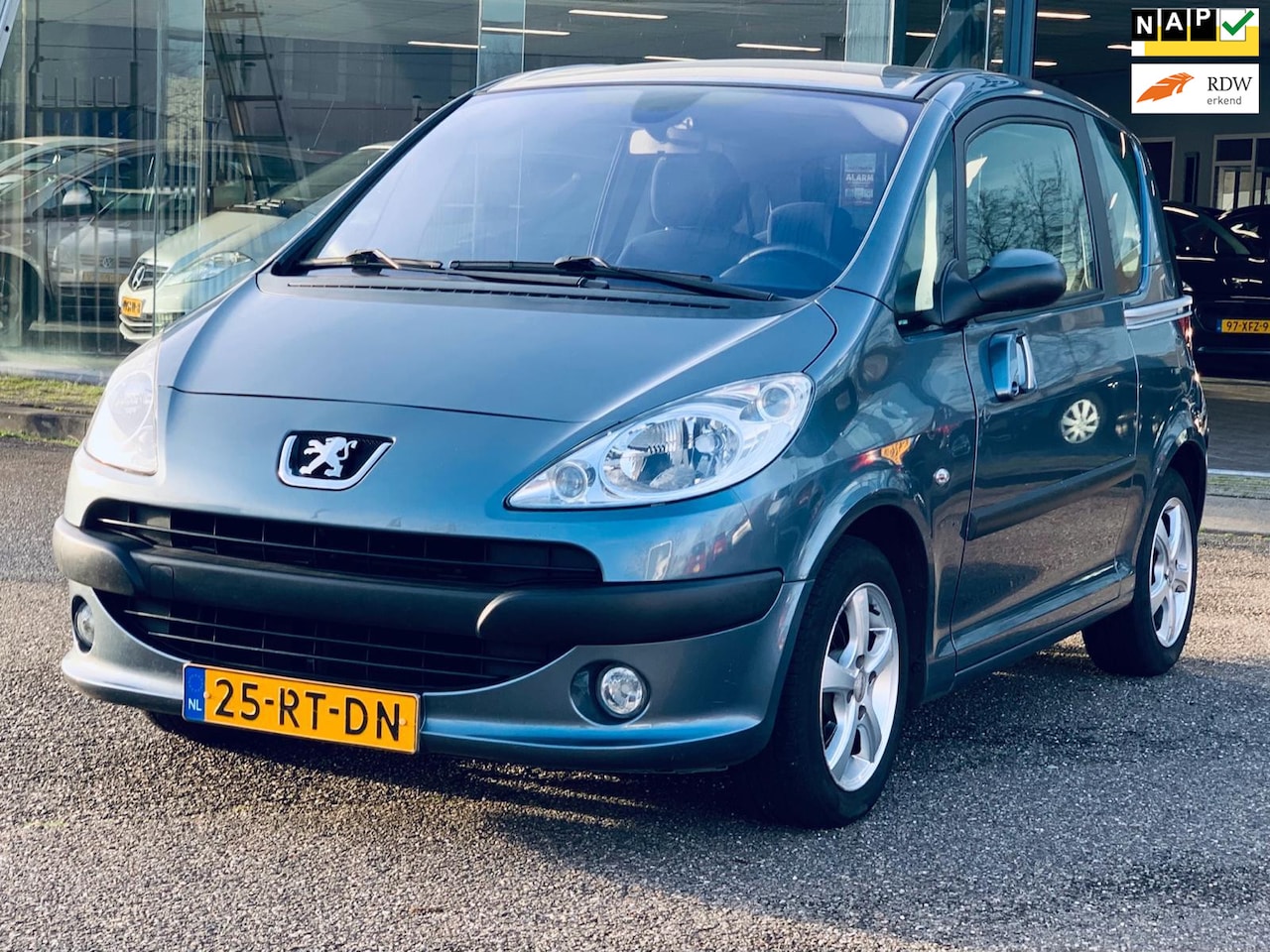 Peugeot 1007 - 1.6-16V Gentry 1.6-16V Gentry, Automaat, Airco, P Sensor, NAP, APK, - AutoWereld.nl