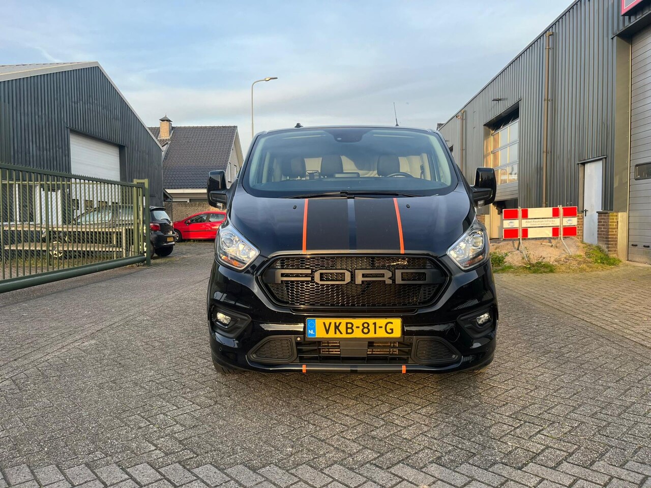 Ford Transit Custom - 320 2.0 TDCI L2H1 Sport 320 2.0 TDCI L2H1 Sport - AutoWereld.nl