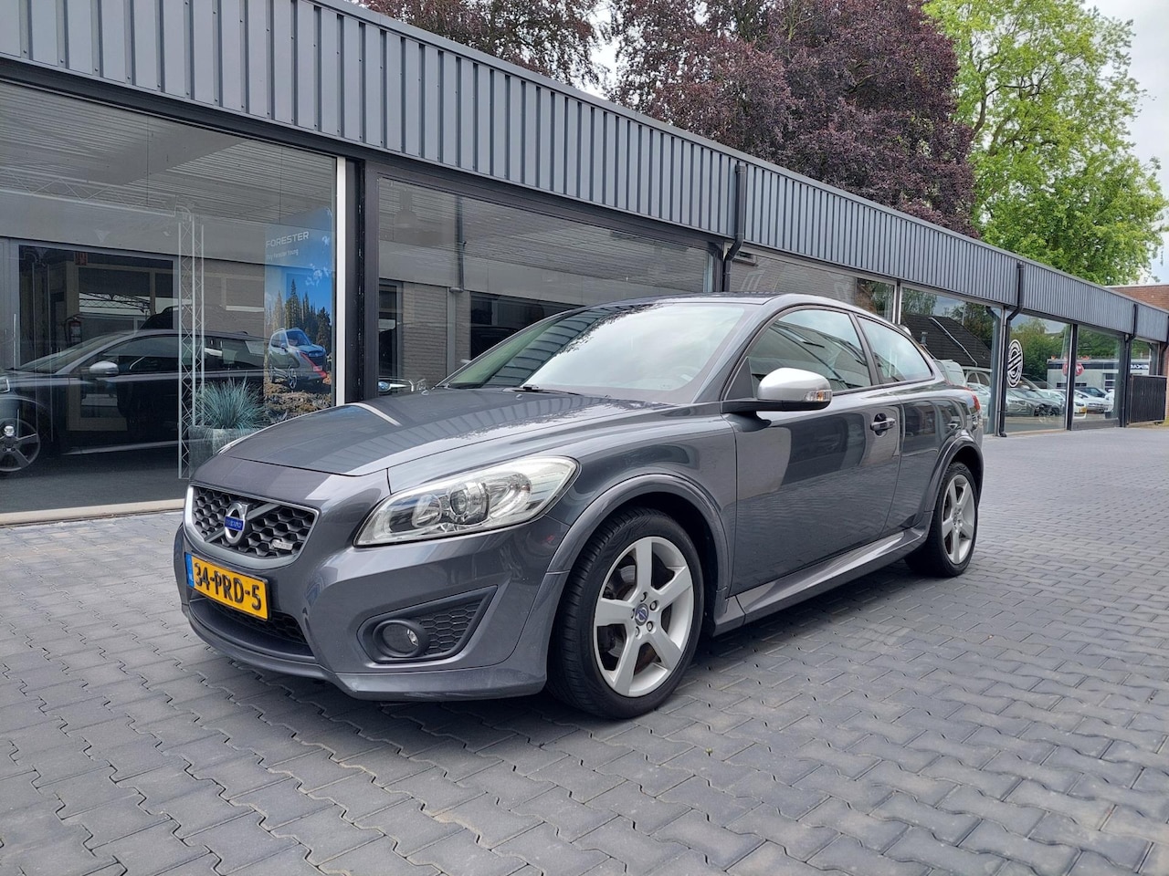 Volvo C30 - 2.0 R-Edition Origineel NL Spoiler Clima Cruise PDC 17 inch 2 eigenaren Sportstuur 10 jaar - AutoWereld.nl