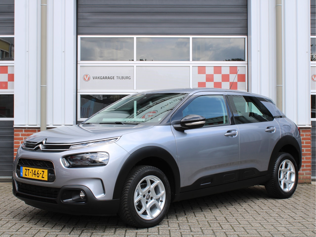 Citroën C4 Cactus - 1.2 Puretech 110PK Business /NAVI/PDC/Cruise/LED/Apple carplay/Bluetooth/Climate/Lane assi - AutoWereld.nl