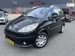 Peugeot 1007 - 1.4 HDi Gentry / AIRCO /