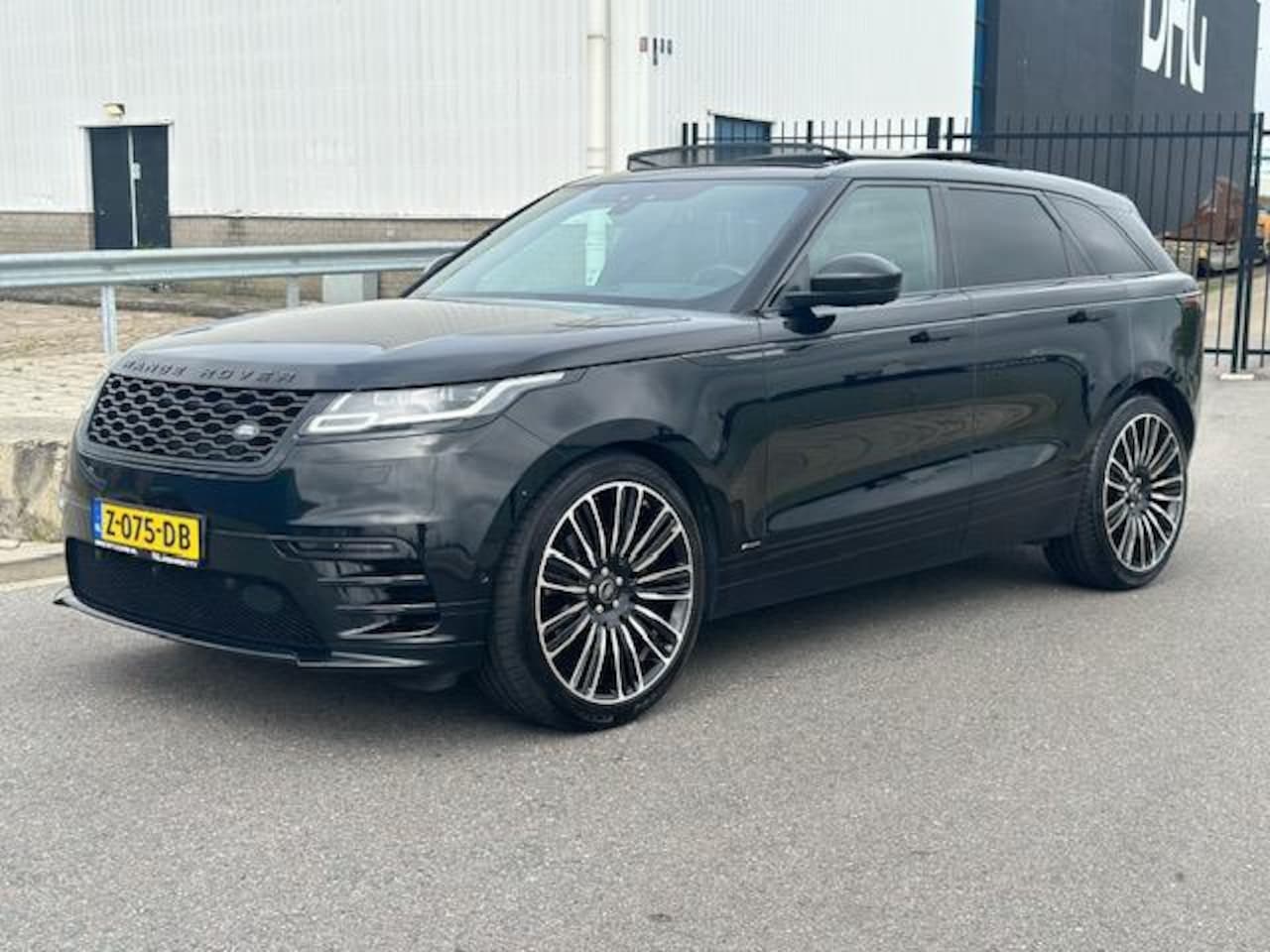 Land Rover Range Rover Velar - 3.0 V6 AWD HSE pano-360camera-headup - AutoWereld.nl