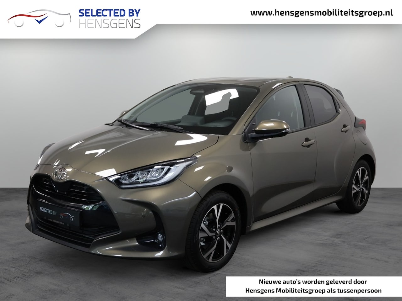 Toyota Yaris - Hyb. 115 First Edition + Executive Pack | Snel leverbaar - AutoWereld.nl