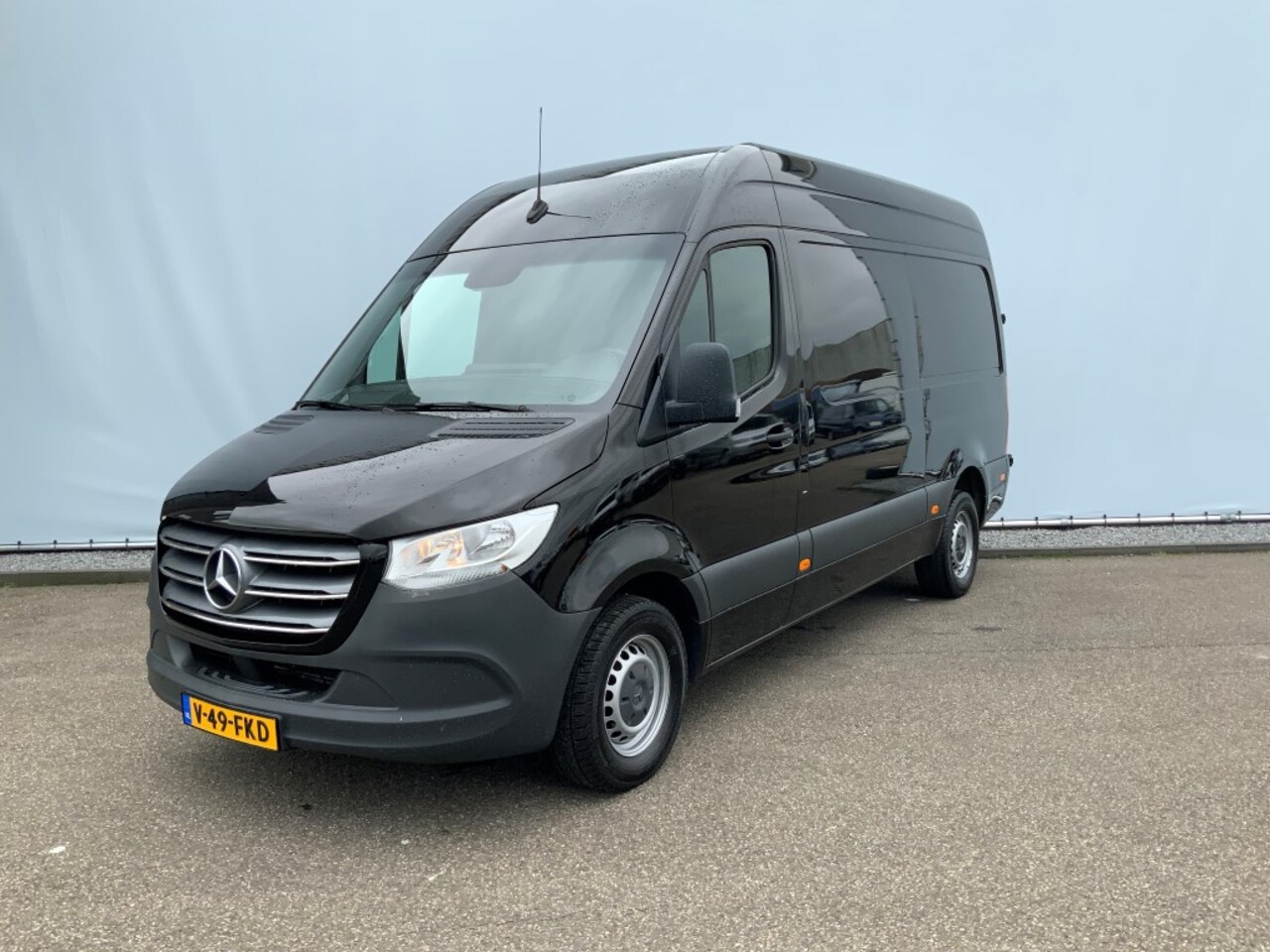 Mercedes-Benz Sprinter - 314 2.2 CDI L2H2 Automaat Cruise 3 Zits Mbux Camera Trekhaak 3500 kg Opstap Euro 6 - AutoWereld.nl