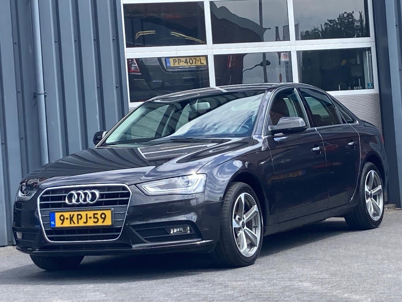 Audi A4 Limousine - 1.8 TFSI Business Edition Automaat, Xenon,Navigatie, Cruise control, Climate control, Trek - AutoWereld.nl