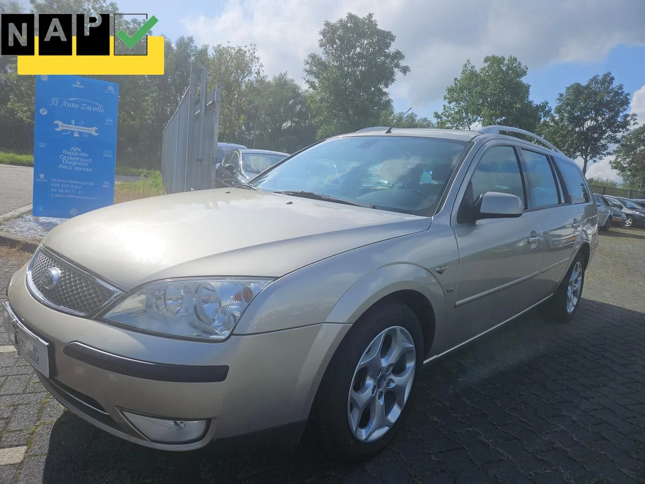 Ford Mondeo Wagon - 2.5 V6 Ghia Executive PDC Nette staat - AutoWereld.nl