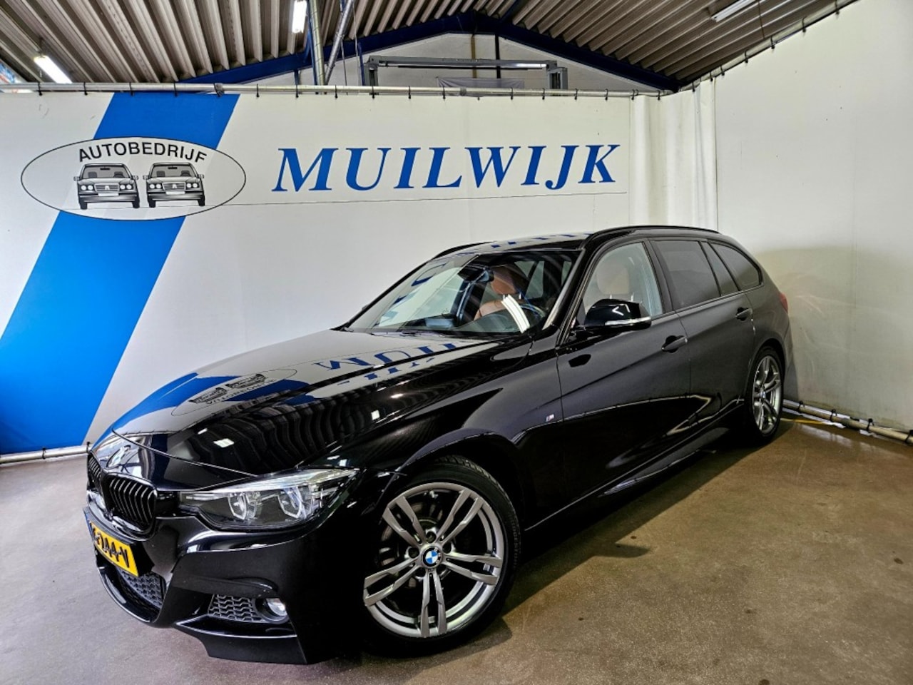 BMW 3-serie Touring - Touring 318i M Sport Edition Shadow Executive / Virtual / Leder - AutoWereld.nl