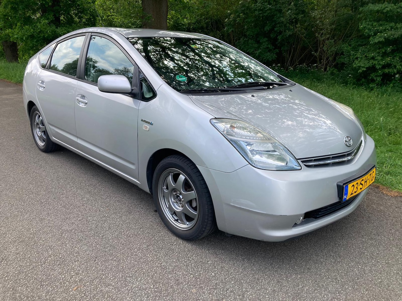 Toyota Prius - 1.5 VVT-i Tech Edition 1.5 VVT-i Tech Edition - AutoWereld.nl