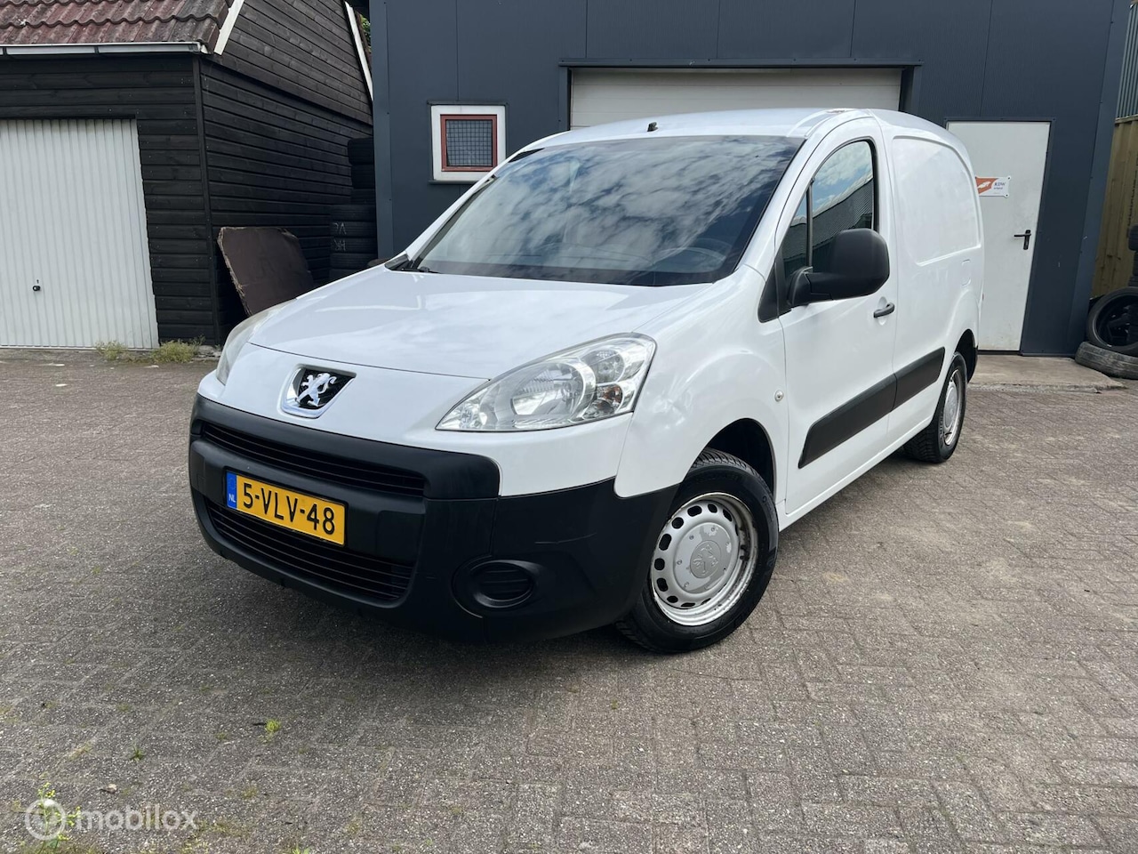 Peugeot Partner - bestel 120 1.6 HDI L1 120000 km!! NWE apk !! - AutoWereld.nl