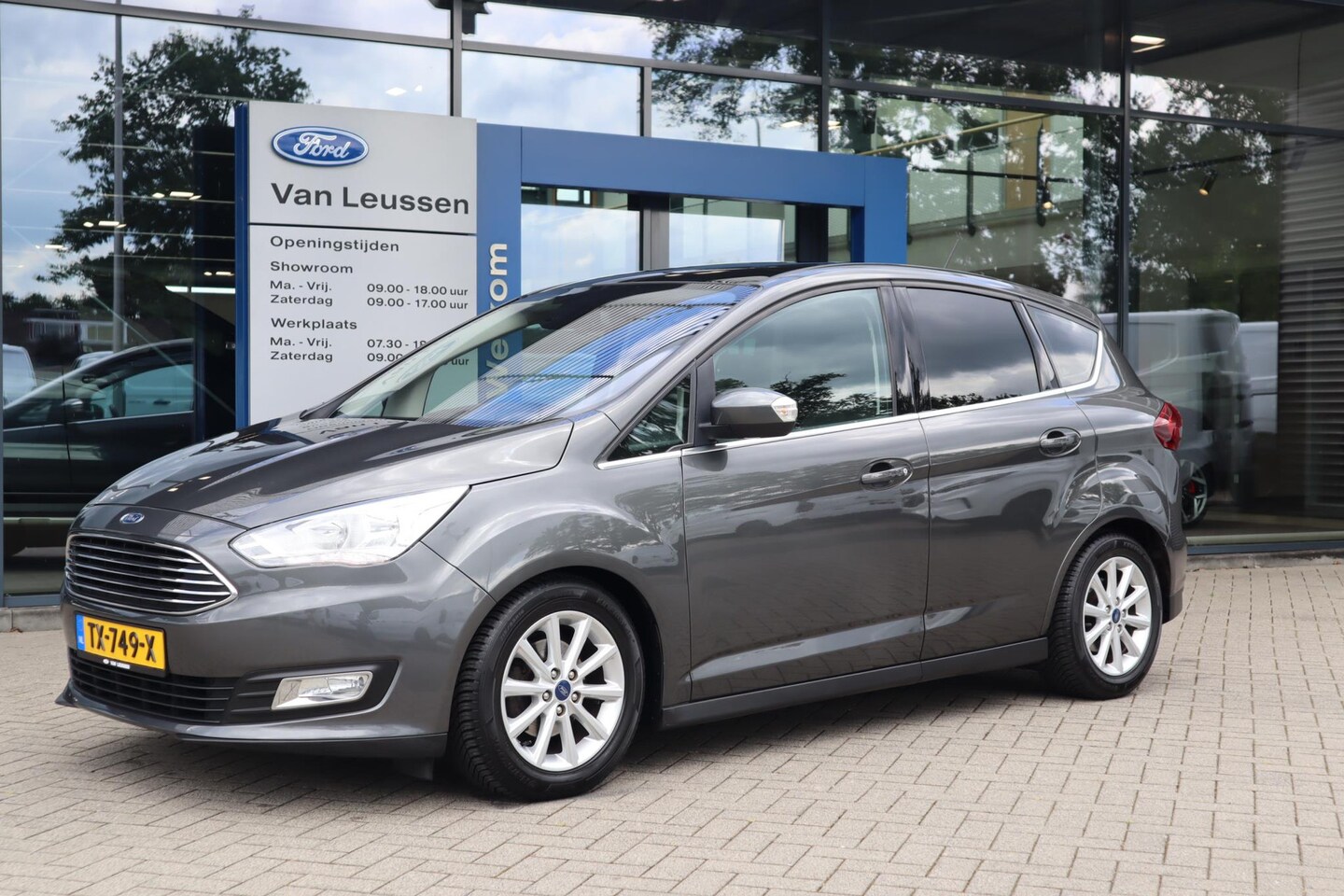 Ford C-Max - 125PK TITANIUM NAVI PANODAK PARK-SENSOREN KEYLESS APPLE/ANDROID - AutoWereld.nl