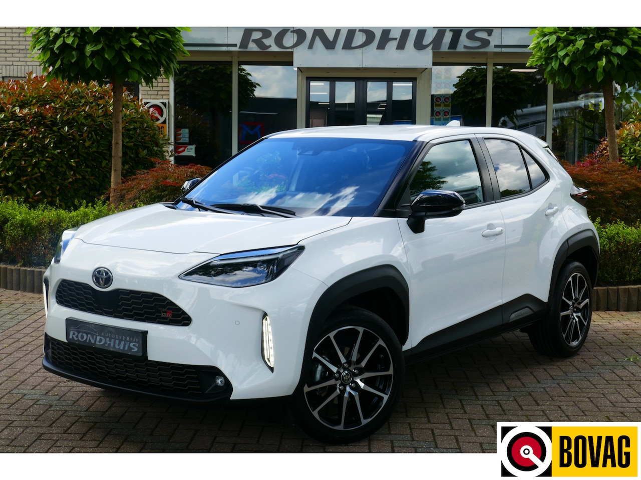 Toyota Yaris Cross - 1.5 Hybrid Automaat GR Sport 116 PK **Leder-Alcantara/Navi/Camera/Climate/Cruise/Head UP/1 - AutoWereld.nl