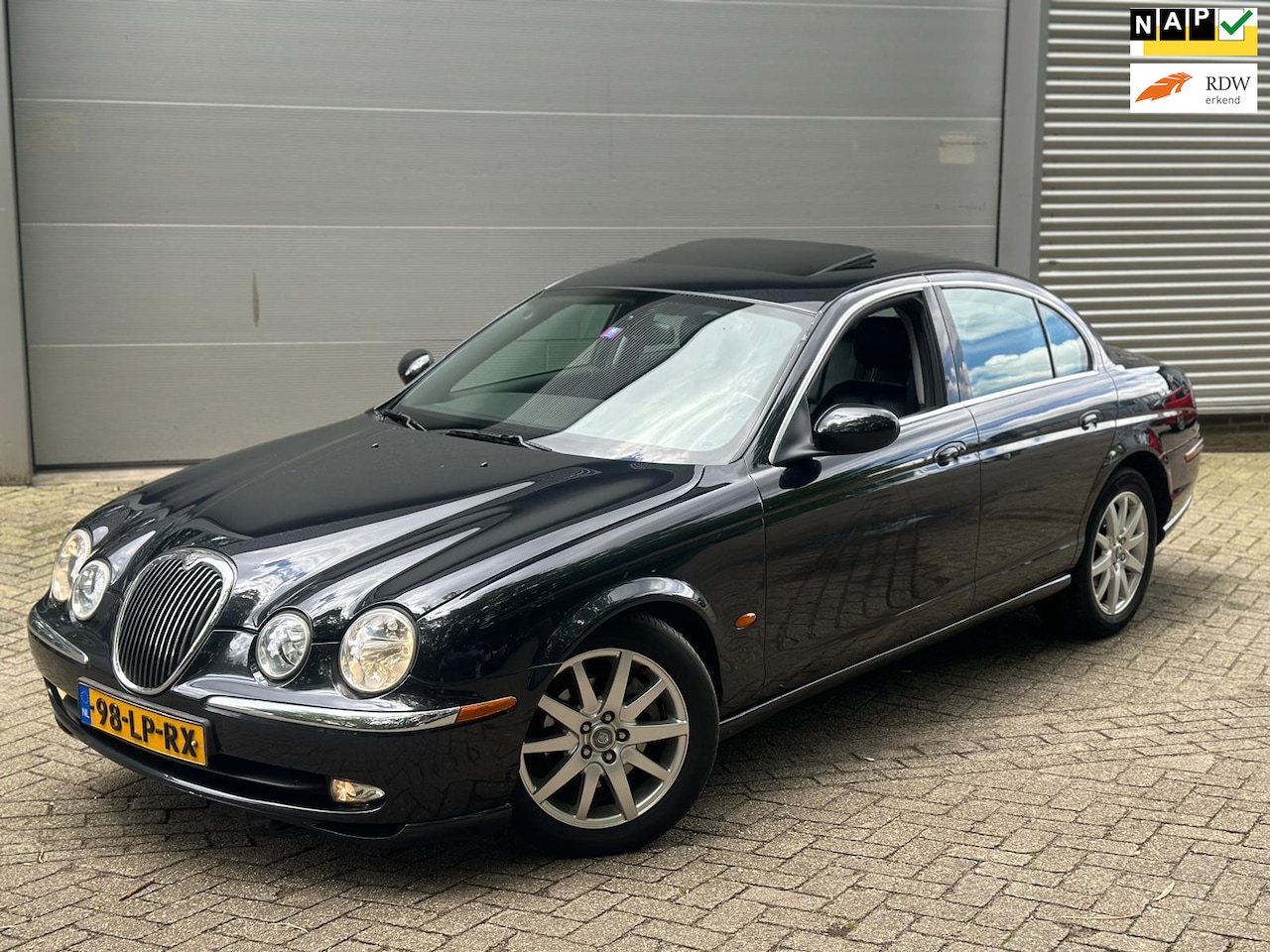 Jaguar S-type - 3.0 V6 Executive / DEALER ONDERHOUDEN / NETTE AUTO / NAVI MULTIEMEDIA - AutoWereld.nl