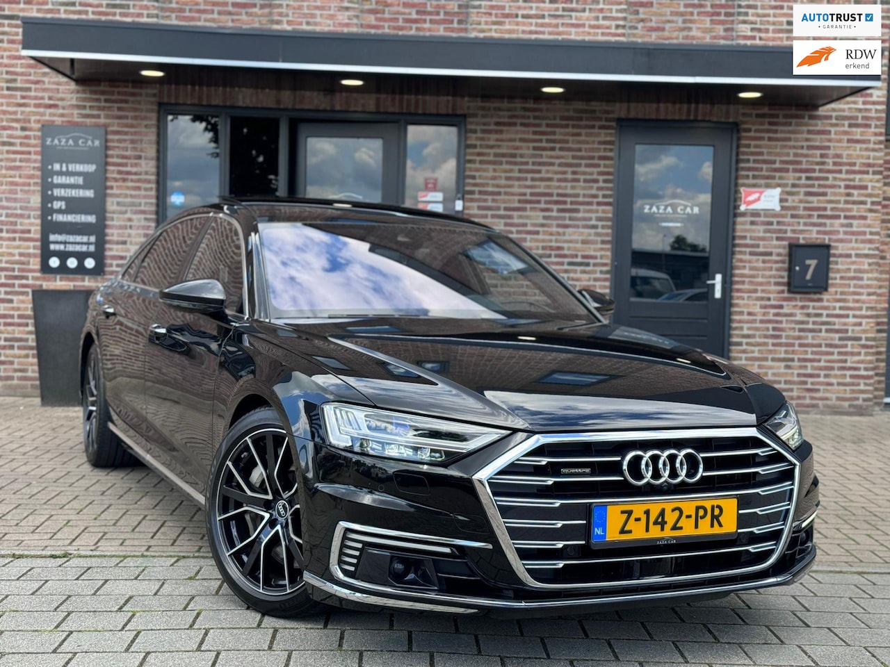 Audi A8 - 60 TFSI e Hybride quattro Lang Pro Line Plus TV PANO HUD Luxe achterbank - AutoWereld.nl