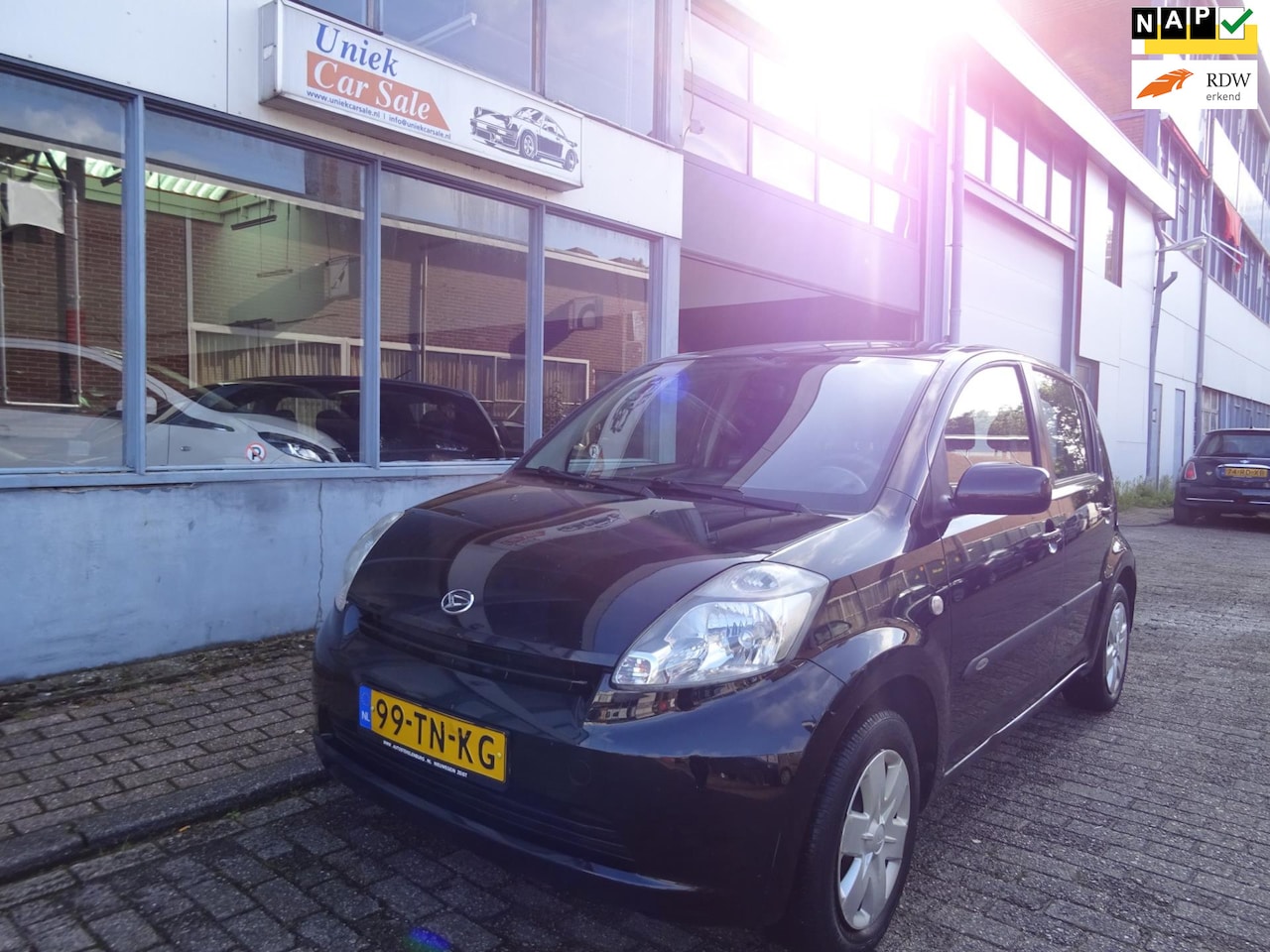 Daihatsu Sirion 2 - 1.0-12V Trend 1.0-12V Trend - AutoWereld.nl