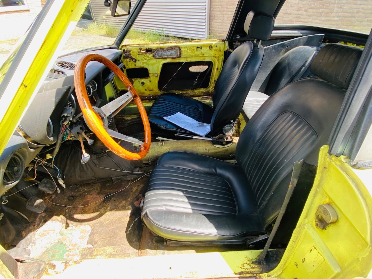 alfa-romeo-spider-2-0-veloce-1976-project.jpg