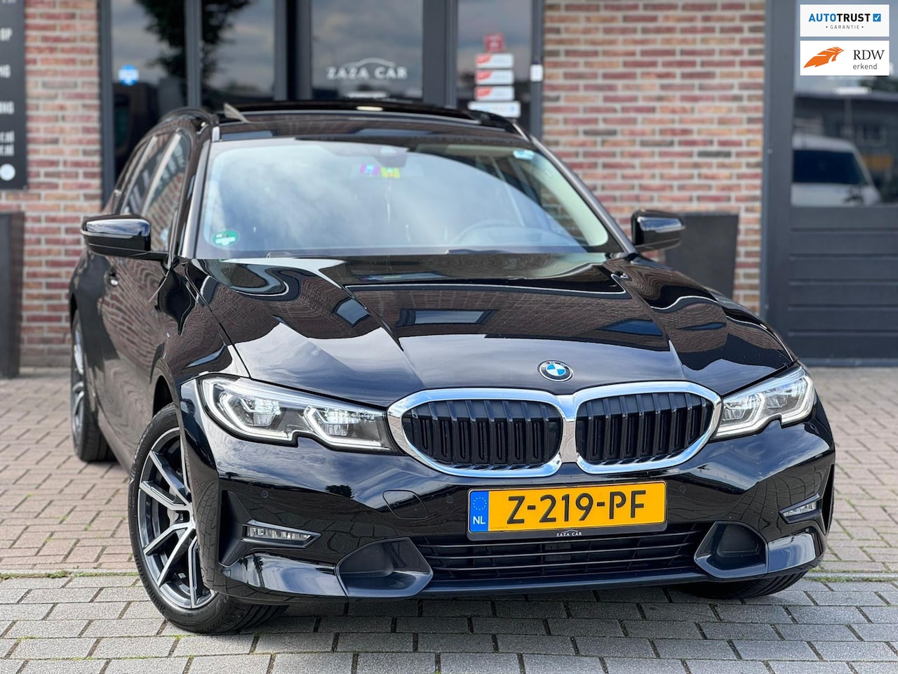 BMW 3-serie Touring - 330e High Executive Pano HUD M-sport Velgen Garantie BTW - AutoWereld.nl