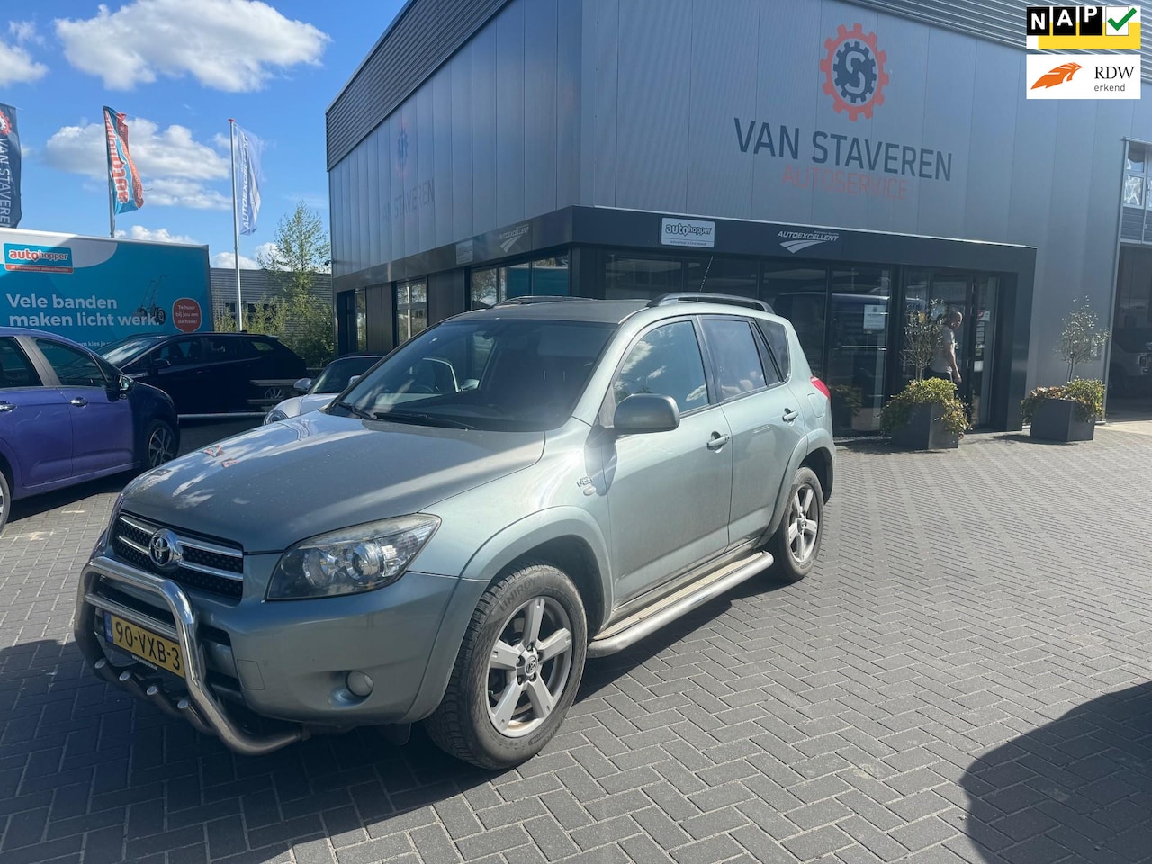 Toyota RAV4 - 2.2 D4-D D-CAT Executive 2.2 D4-D D-CAT Executive - AutoWereld.nl