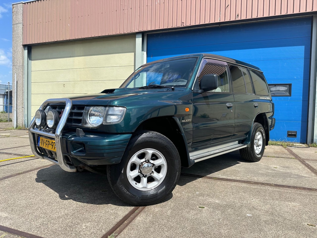 Mitsubishi Pajero - 2.8 GLS LB Panel Van Airco! 4WD! NETTE AUTO! - AutoWereld.nl