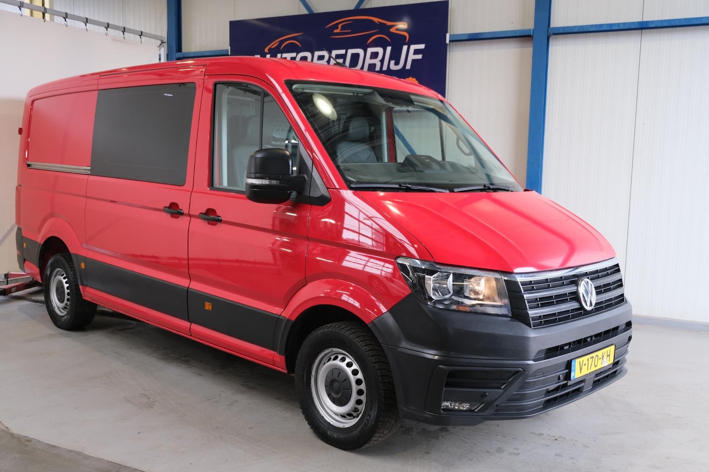 Volkswagen Crafter - 35 2.0 TDI L2H1 Highline Automaat - AutoWereld.nl