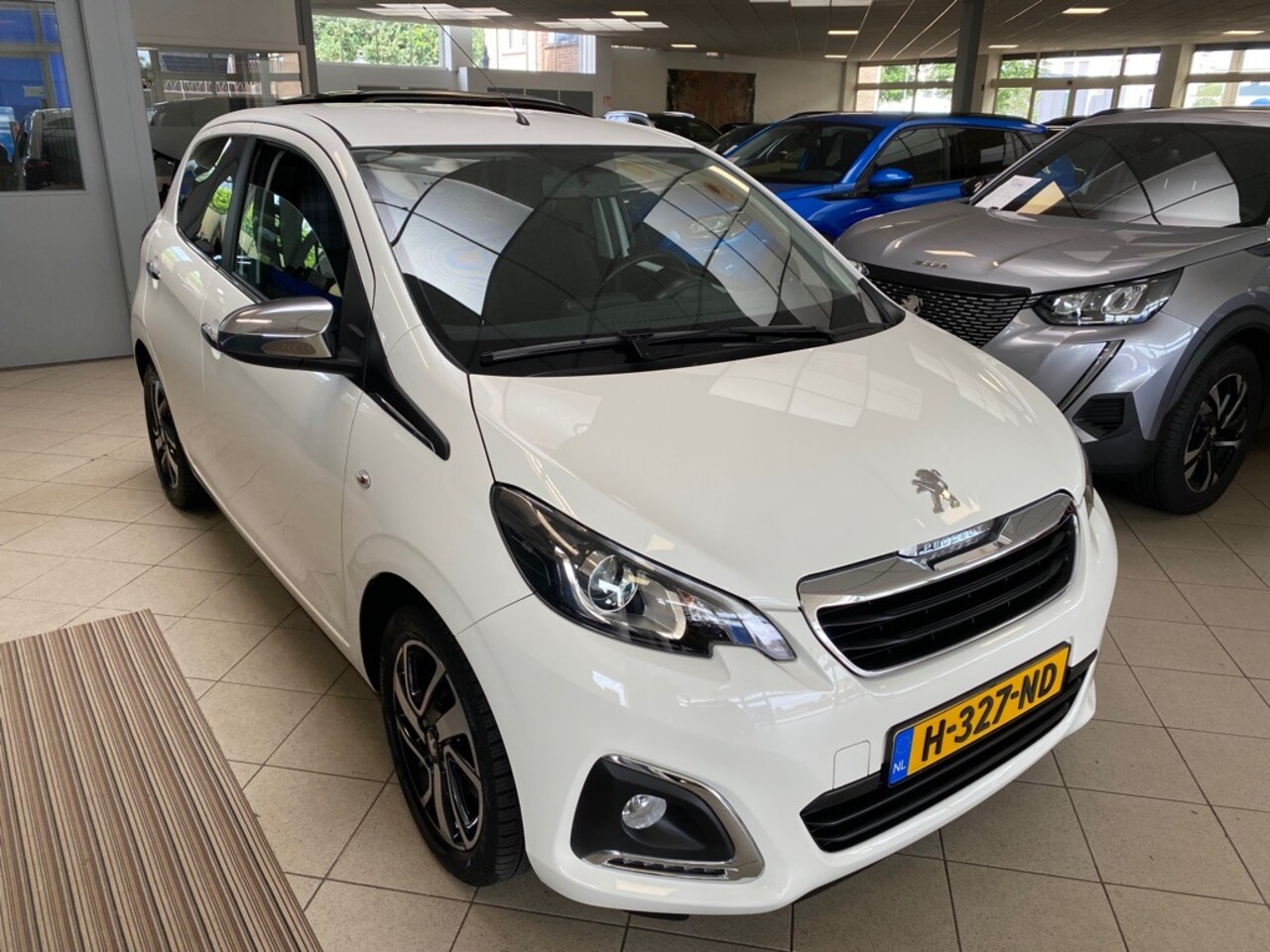 Peugeot 108 - 1.0 e-VTi 72pk 5D Allure - AutoWereld.nl