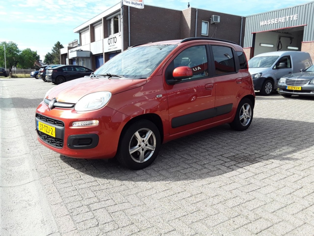 Fiat Panda - 0.9 TWINAIR LOUNGE / AIRCO / STUURBEKR. - AutoWereld.nl